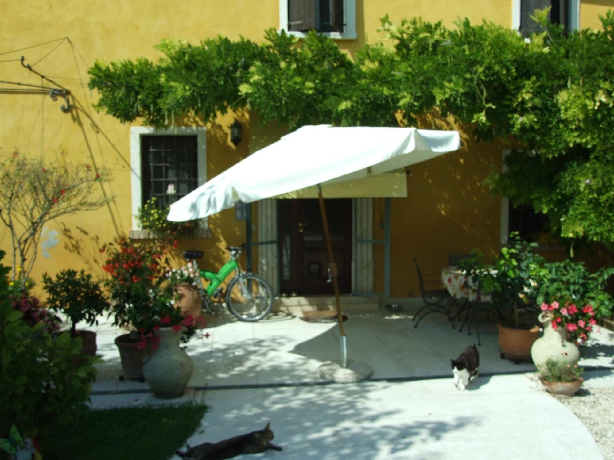 B&B Casacasina Monzambano Extérieur photo